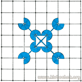 Фигурка из подковок