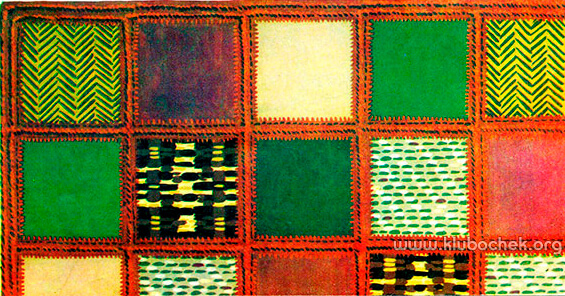 Лоскутный коврик из обвязанных квадратов